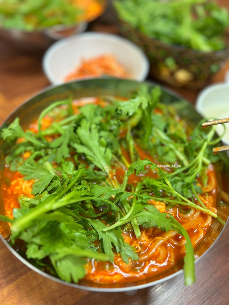  스타cc 라운딩 후 서울가는 길에 먹은 공주얼큰이 칼국수 쭈꾸미 전문점 이천점 존맛탱