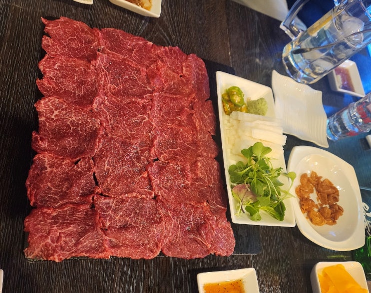  젠. 갬성술집 요리는 요리사에게 - 육사시미가 너무 맛있고 상호명이 특이한 상일동 이자카야