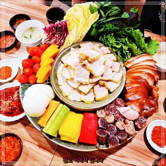  생생정보 우와한식당 쫀득 매콤 시원 족발 삼총사 추천 소개 공덕역 마포역 왕가밀 연잎족발 불족 족발삼합 맛집 솔직 후기 및 리뷰