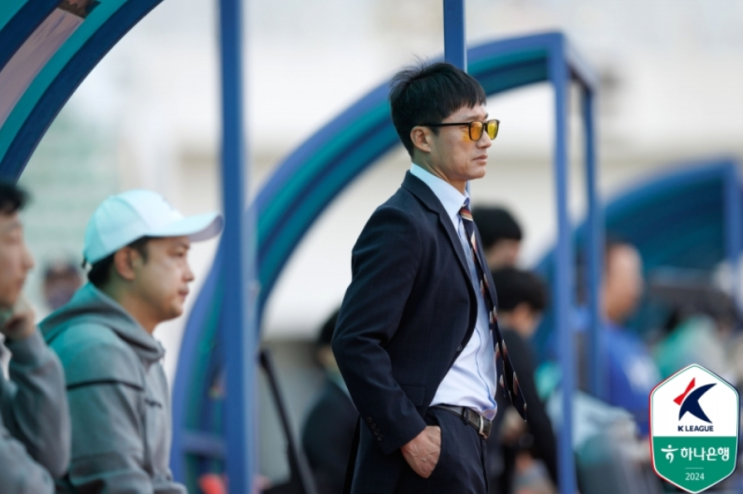광주FC vs 전북현대, 벼랑 끝 맞대결! 충격의 4연패 이정효 감독, 전주 원정에서 분위기 반전 가능할까? 광주FC vs 전북현대, 벼랑 끝 맞대결! 충격의 4연패 이정효 감독, 전주 원정에서 분위기 반전 가능할까?