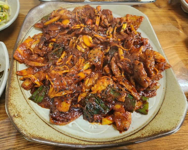  김해 삼계동  맛집  로컬  제육볶음 생선구이 밥집 사랑채