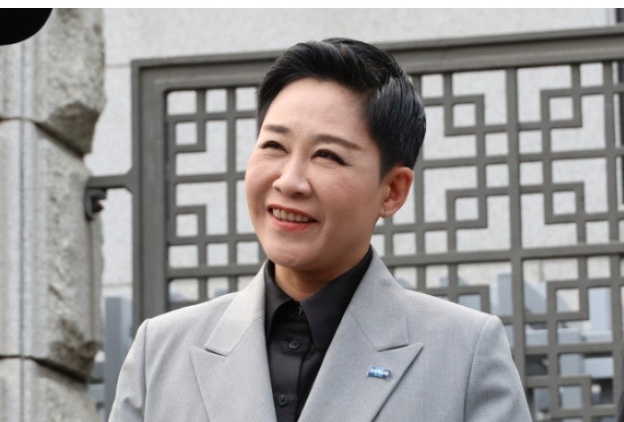 조국혁신당 비례대표 7번, '니가 왜 거기서 나와?' 가수 리아 국회 입성