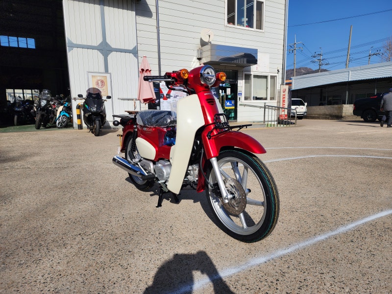 [정비]HONDA 혼다 2023 슈퍼커브110 레드 컬러에서 옐로우 컬러 카울 교체_프로모션 적용_혼다모....
