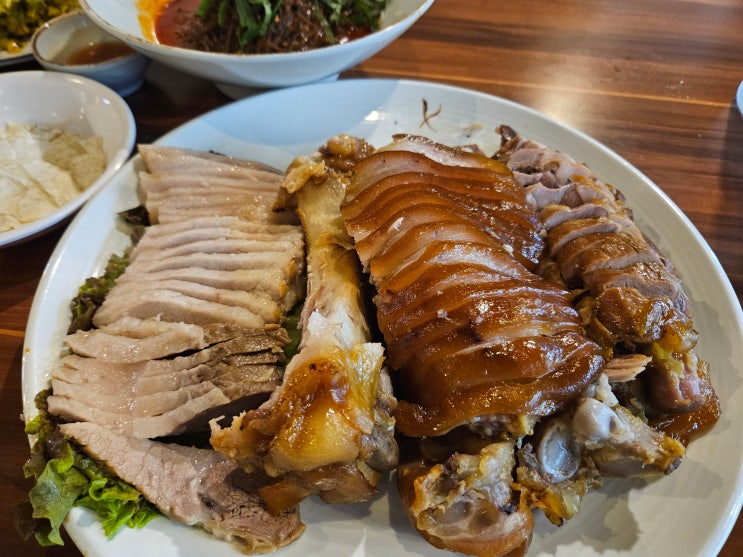  강남구청역 맛집 팔당족발 강남 족발 웨이팅 대신 팔당닭발