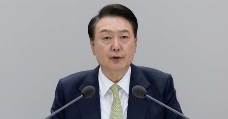 <실시간 핫이슈> 임기가 3년이나 남았는데.... 윤석열 대통령 앞날, 심각해지게 됐다 <실시간 핫이슈> 임기가 3년이나 남았는데.... 윤석열 대통령 앞날, 심각해지게 됐다