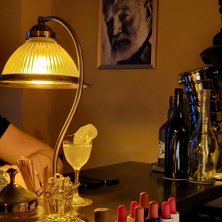  [헤밍웨이 바] 프라하 분위기도 맛도 좋은 칵테일바_ Hemingway Bar