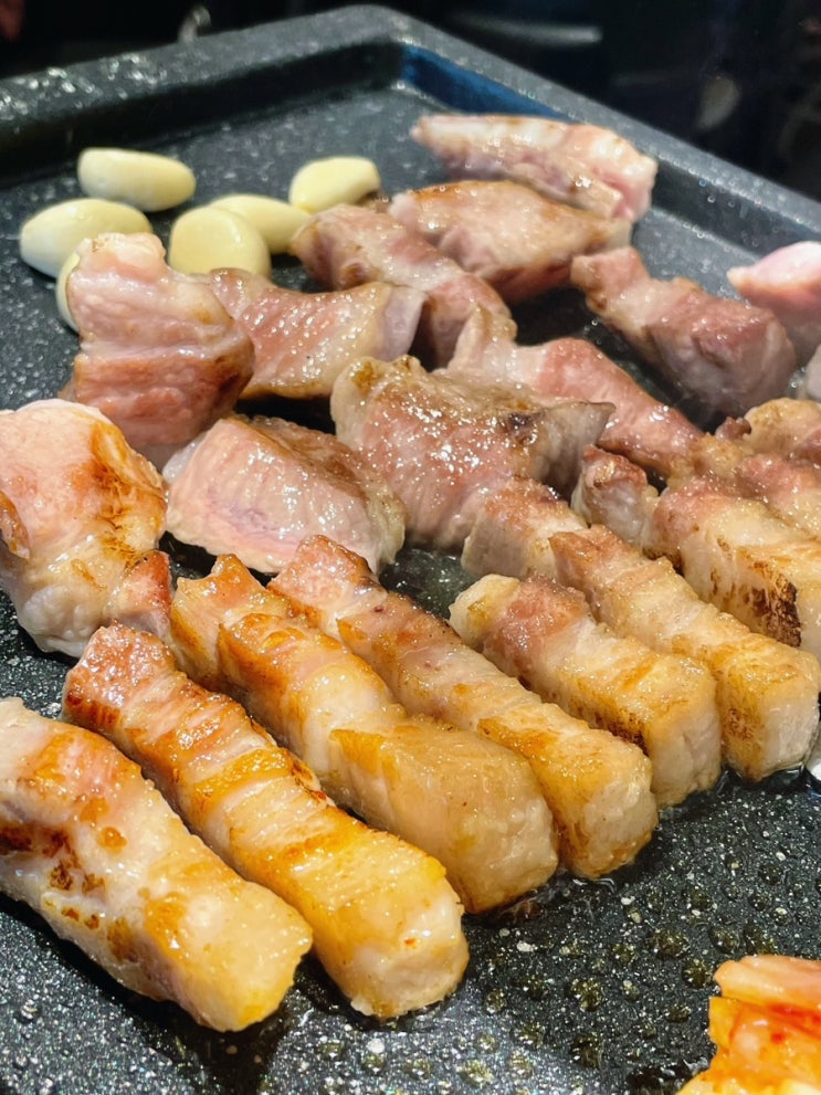  고덕역삼겹살 하남돼지집:) 노릇노릇 고기구워주는 맛집