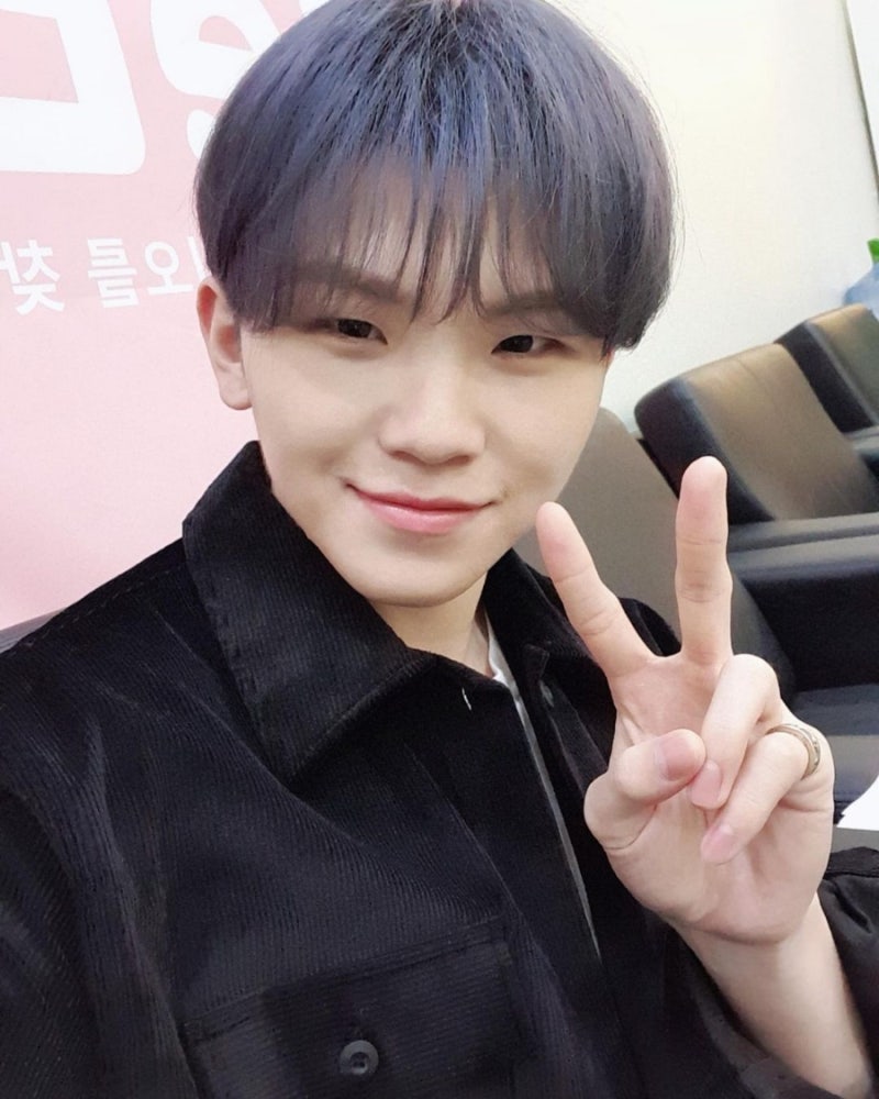 SEVENTEEN Woozi (李知勳) 男友照自拍傳奇照片、小卡設計圖照片合集 SVT (1)