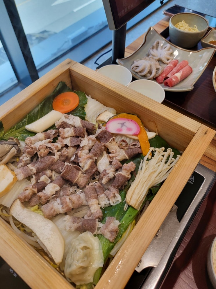  신선한 쭈꾸미 샤브샤브 편백찜 검단신도시 점심 맛집 삼청동샤브