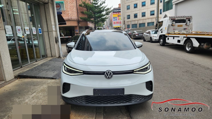  폭스바겐 id4 아이나비 블랙박스 셀뱅크e300 보조배터리 장착