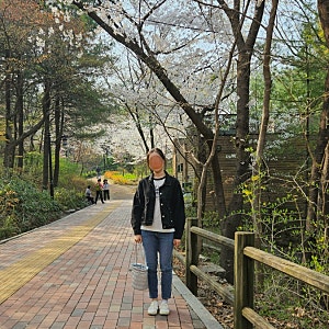 여자 흑청자켓 코디 청바지에도 잘 어울려!
