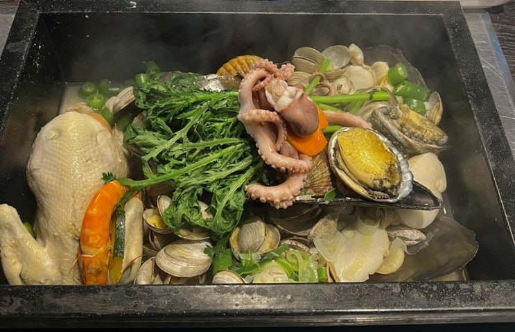  [영등포 맛집] 로꼬로꼬 조개찜 - 닭백숙도 함께 먹을 수 있는 조개전골 맛집, 회식 모임장소로 추천.