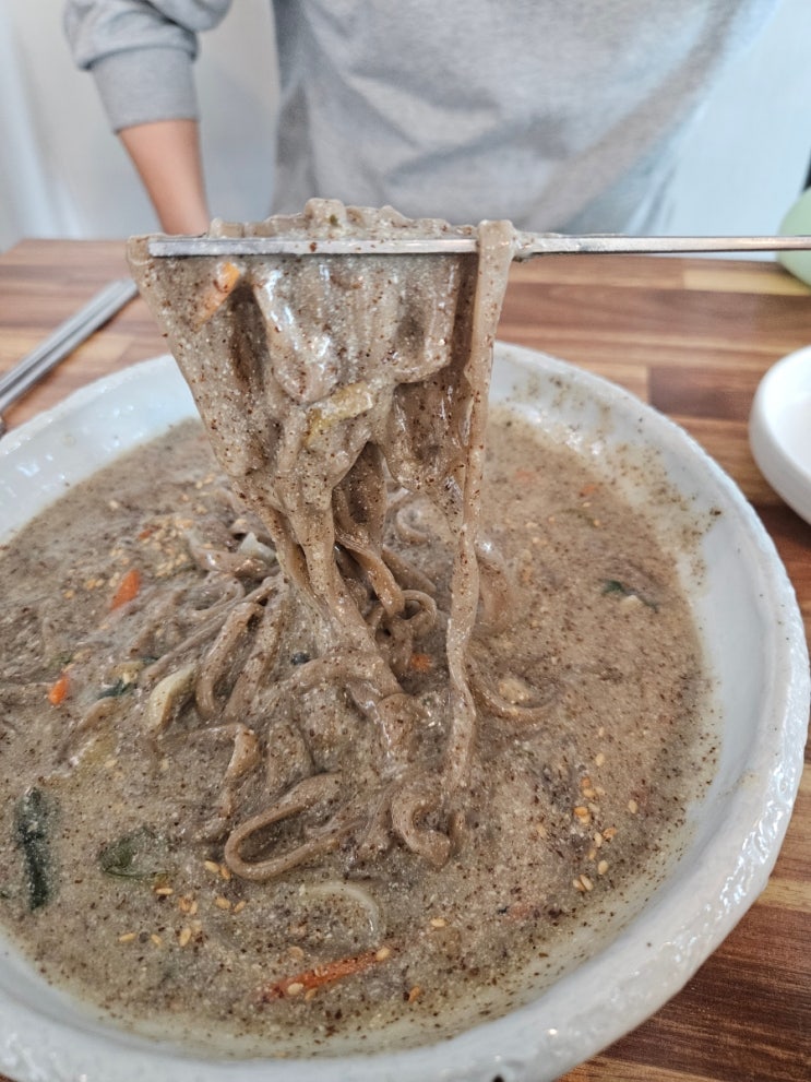  부산밀면맛집 풍경칼국수랑메밀이랑 들깨칼국수가 인기