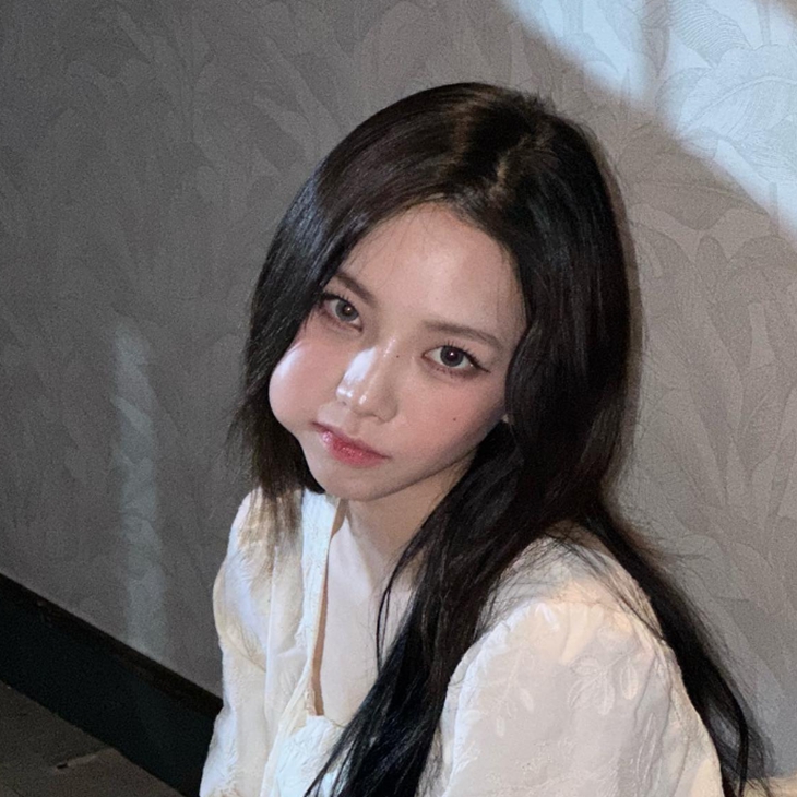  카리나 과사 성형 논란? (묵주반지 워터밤 최근소식 배경화면 고화질)