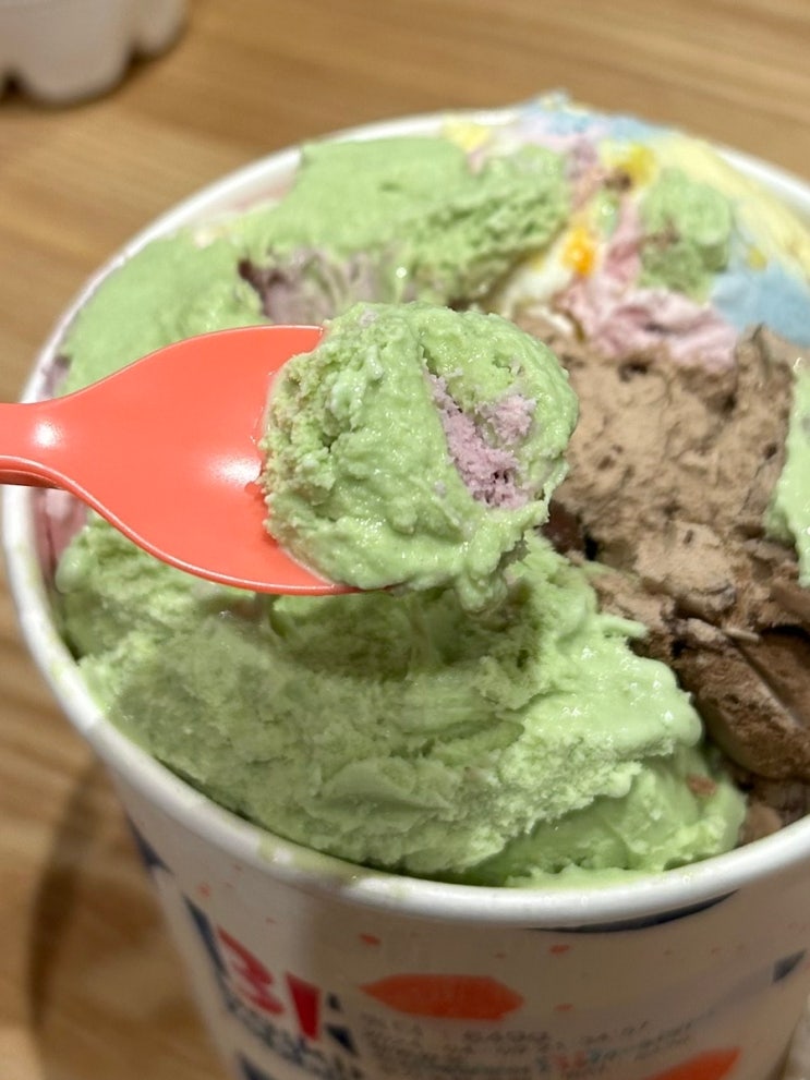  배스킨라빈스 달콤한 츤데레의 맛 와사비맛 아이스크림 도전!