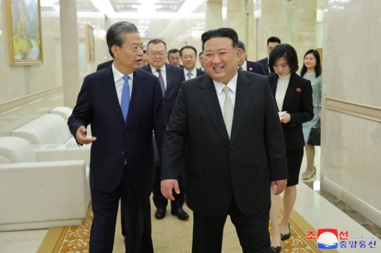 자오러지 만나 “조중친선 강화”..<b>시진핑 방북 논의</b>했나