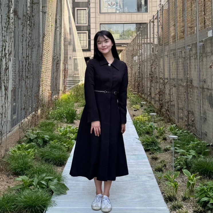  여성 봄 롱 원피스 코디, 여자 결혼식 하객룩 패션 블랙 원피스 추천 리리앤코