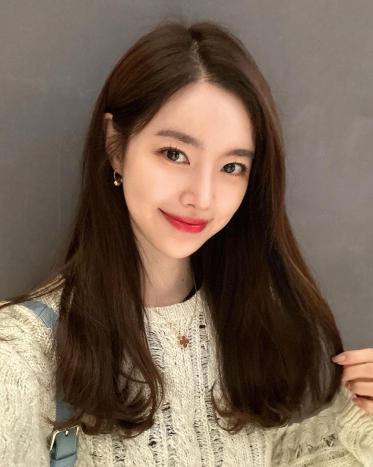  진세연이 착용한 명품 쥬얼리 브랜드 반클리프 앤 아펠의 행운이 깃든 네잎클로버 팬던트 여자 데일리 목걸이