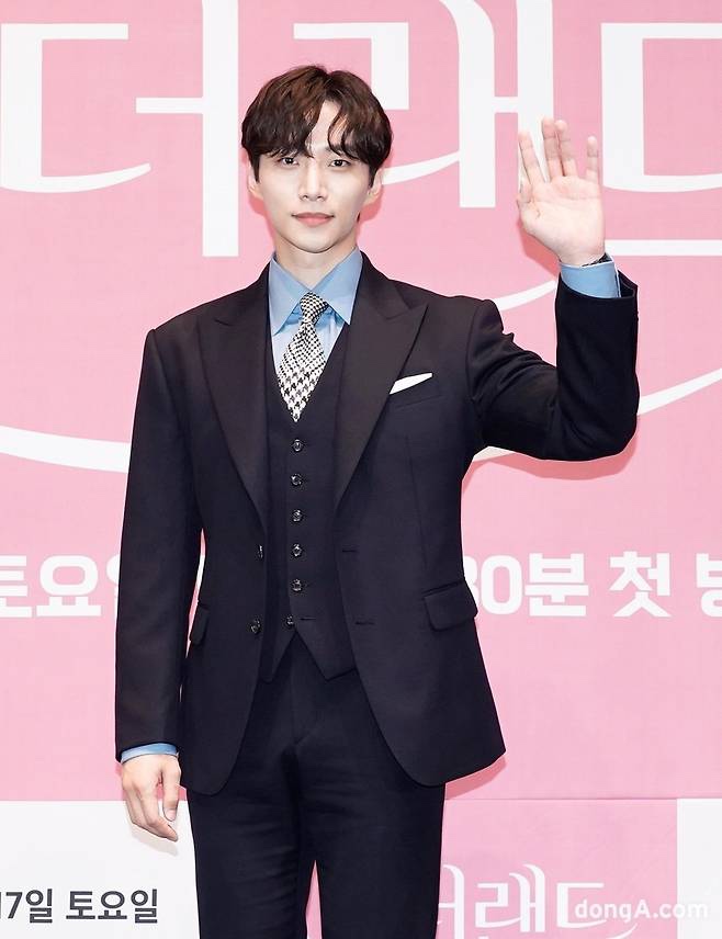 이준호- [기사] 이준호, 최고의 <b>팬사랑</b>을 보여주는 스타…전광판... 