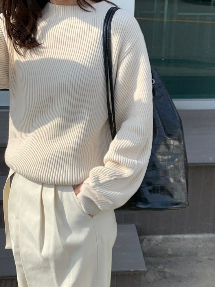 여성 가죽백팩 추천 | AT MY FINGERTIP 앳마이핑거팁 보이저 백팩 (voyager backpack - black)