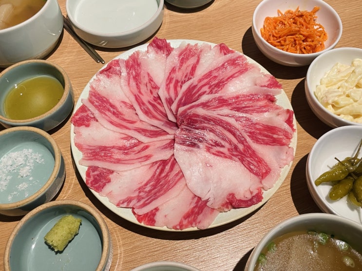  서울에서 맛볼 수 있는 대구 뭉티기 맛집 우일뭉티기를 소개합니다.