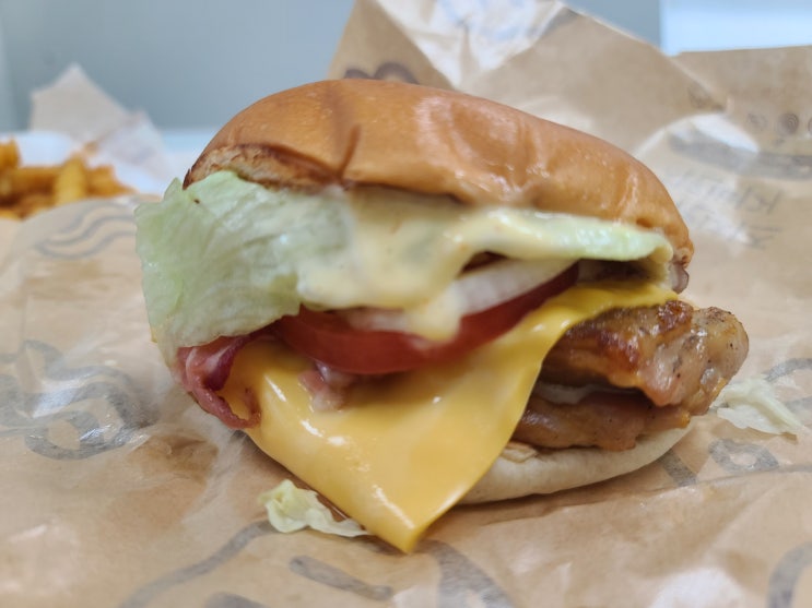  용산역 수제로 만든 저칼로리 치킨버거 맛집 칙바이칙 매장위치