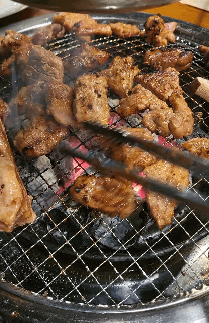  상암월드컵경기장/마포구청 돼지갈비 맛집 지즐 미육회관 성산본점 한정식 분위기로 부모님 좋아함