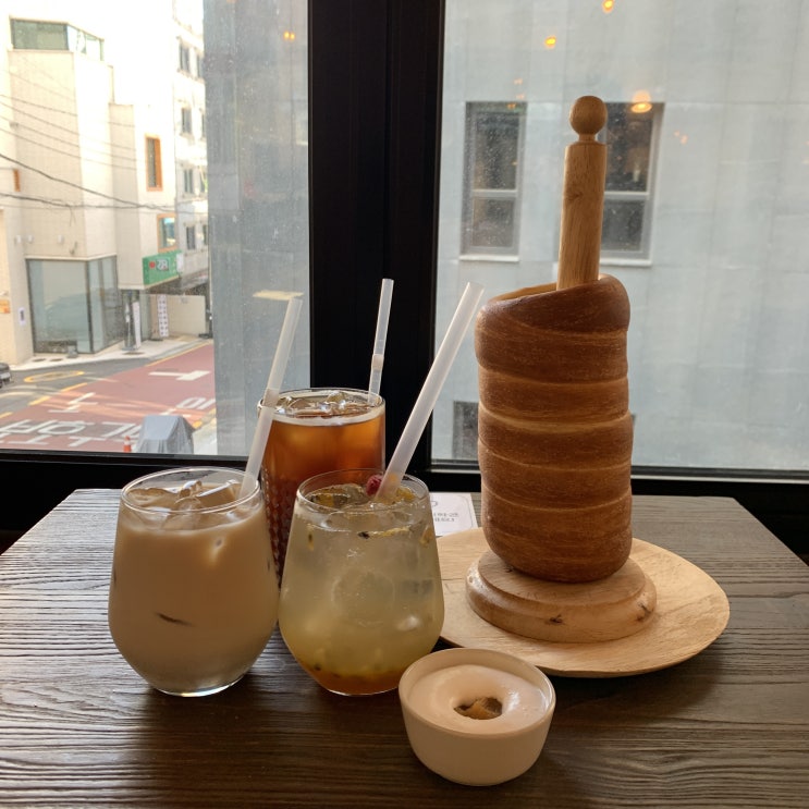  샤로수길카페 체코 굴뚝빵 맛집  서울대입구 카페폴