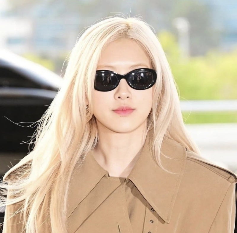 BLACKPINK Rosé 機場時尚：明星太陽眼鏡品牌 Oliver Peoples