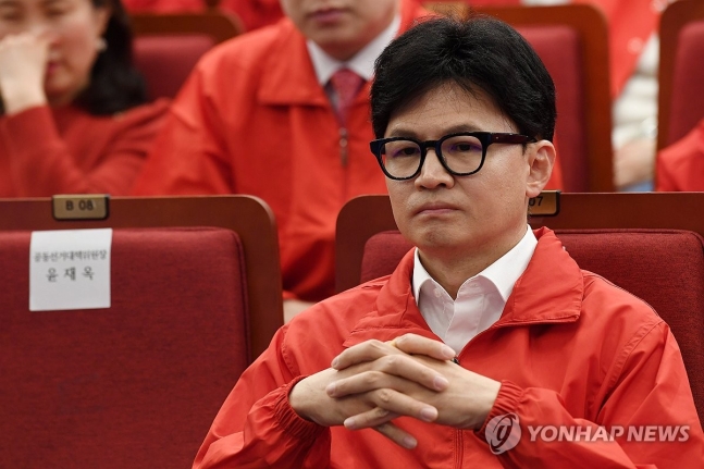 뉴스] <b>홍준표</b> "깜도 안돼"에 <b>한동훈</b>측 "비열한 짓", 원색 <b>설전</b>... 