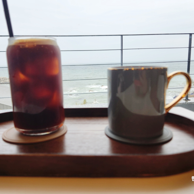 경주 감포 실내 애견동반카페 이견대카페 오션뷰 멋져 경주 감포 실내 애견동반카페 이견대카페 오션뷰 멋져