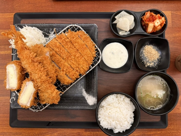  양재돈까스가 맛있는 카츠공방 양재역점 모듬카츠 카레카츠