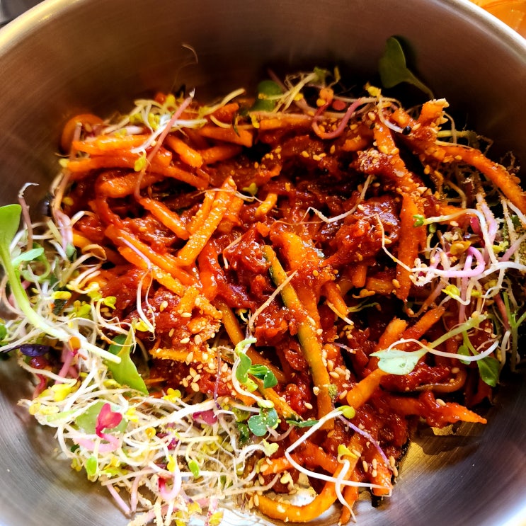  육회비빔밥이 맛있는 포항공대 근처 효자시장 점심 맛집 영남식육식당