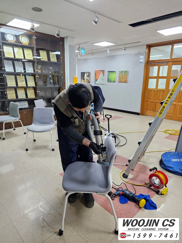  [우진CS] 천안 패브릭 의자청소 - 중학교 천의자 세척