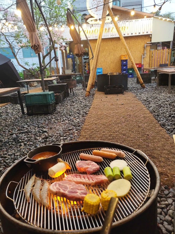  하남 만돈만리, 애견동반 가능한 캠핑분위기 고기집