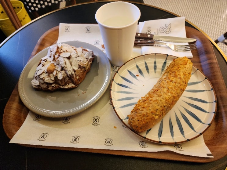  [버터풀앤크리멀러스]압구정로데오 베이커리카페 맛집