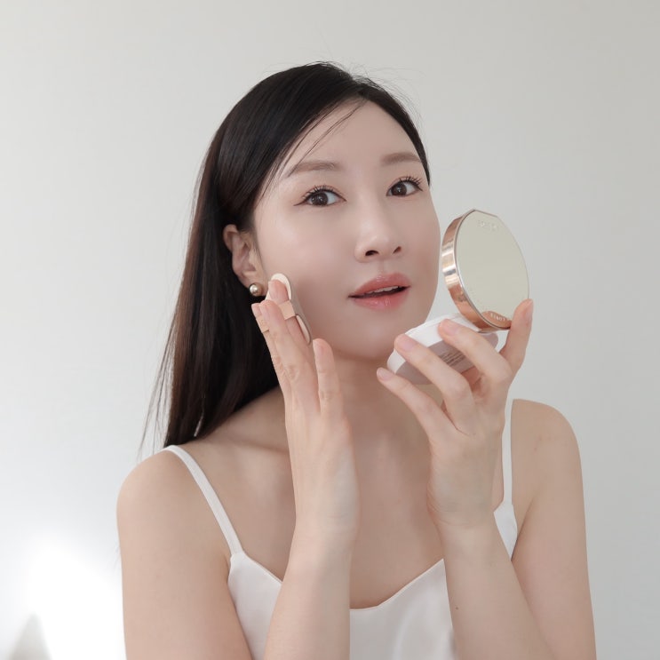  커버력 좋은 올리브영 쿠션 추천 에이지 노블 글로우 건성쿠션