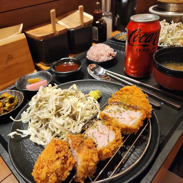  광주 충장로 맛집 혼밥 하기 좋은 토마카츠 (@tomakastu_official)