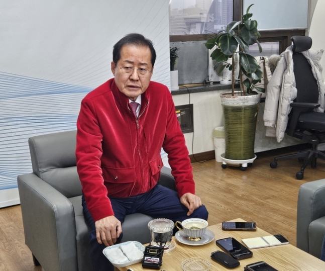 [N 뉴스] <b>홍준표</b> “당 대표 선거, 당원 100%로”…<b>한동훈</b> 동정론... 