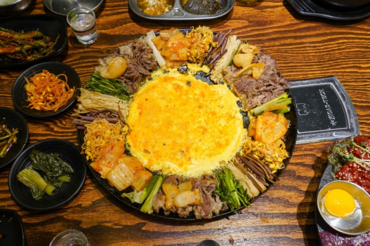  광주 육회 맛집 군침도는 비주얼 운암회관 추천