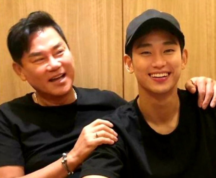 <b>김수현</b>의 재혼한 아버지 <b>김충훈</b>, 복잡한 이복동생 가정사 결혼... 