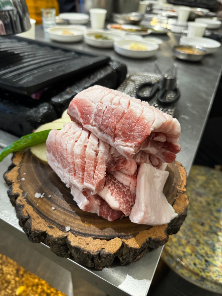  [잠실맛집] 본디 - 송리단길 단체회식 하기 좋은 쫄깃한 장작구이 껍데기와 삼겹살