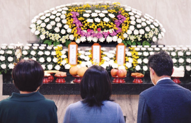 독거노인 돌봄에 무연고 사망자 장례 지원까지… 교회, 지역사회 위한 사랑 나눔 계속된다 독거노인 돌봄에 무연고 사망자 장례 지원까지… 교회, 지역사회 위한 사랑 나눔 계속된다