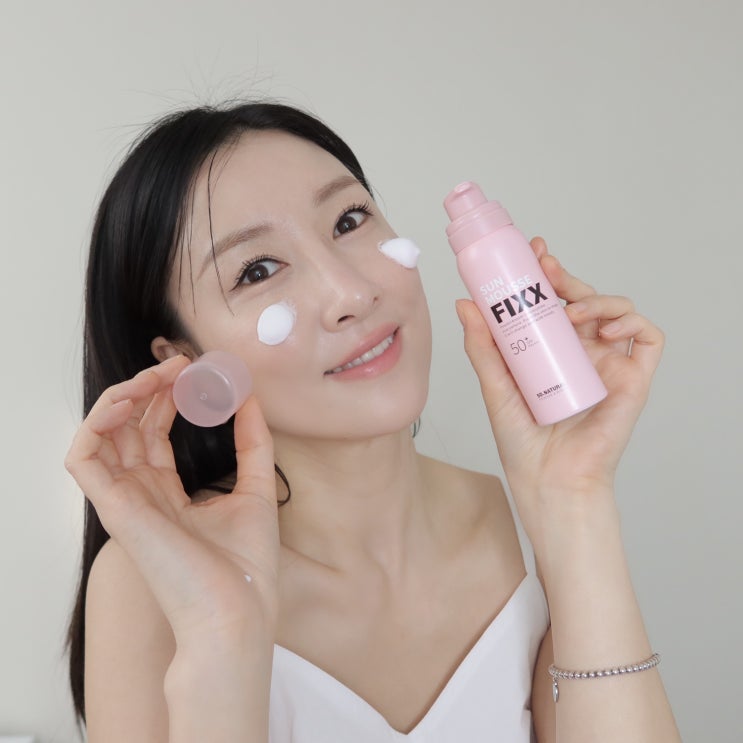  산뜻한 선크림 쏘내추럴 글로이 선무스 픽서 화장 잘먹는법 치트키!