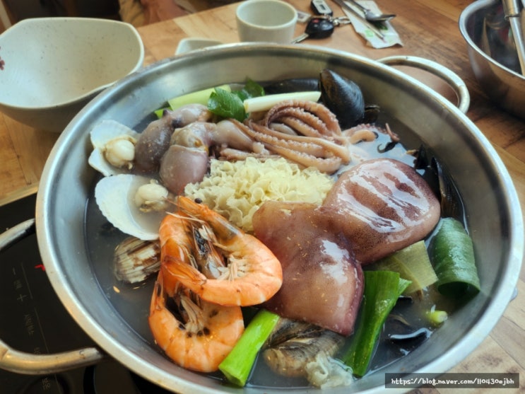  시흥 물왕저수지 맛집 <조여사네 해물왕칼국수> 해물파전 칼국수 후기