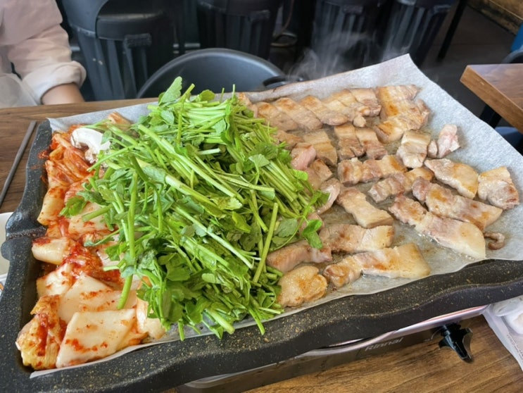  [영등포맛집] 미나리 제철이 지나기전에 먹어야하는 영등포 삼겹살 맛집 미나리우리삼겹