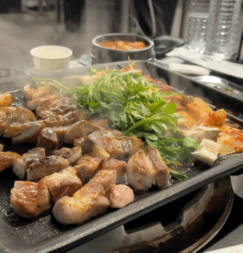  도축장까지 운영하는 서현역 삼겹살 맛집 도아들