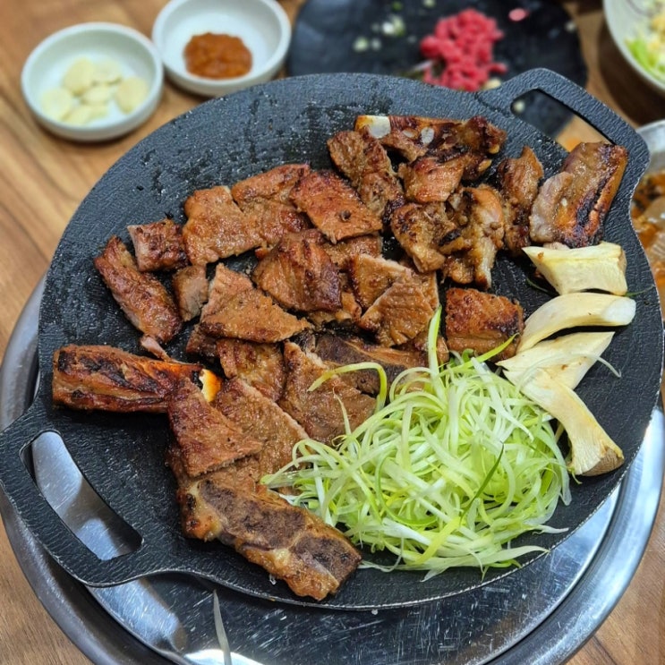  여수 웅천동 갈비 맛집 웅천참숯갈비 구워서 나오는 돼지갈비