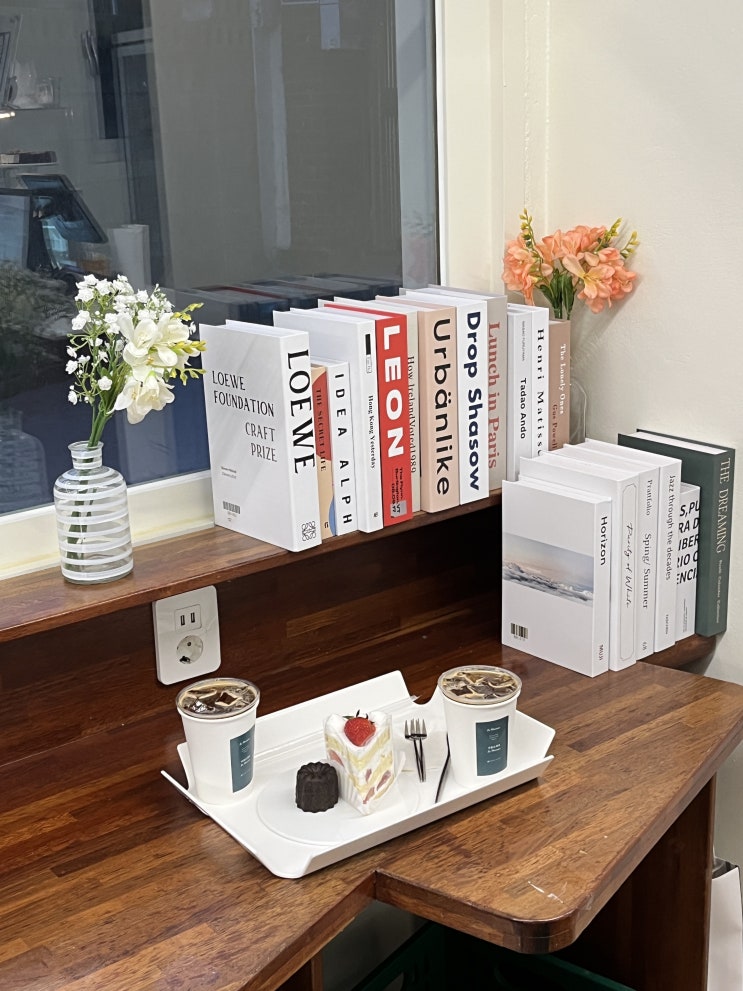  신촌케이크 맛집 신촌까눌레 맛있는 신촌카페 라플로레종 lafloraison