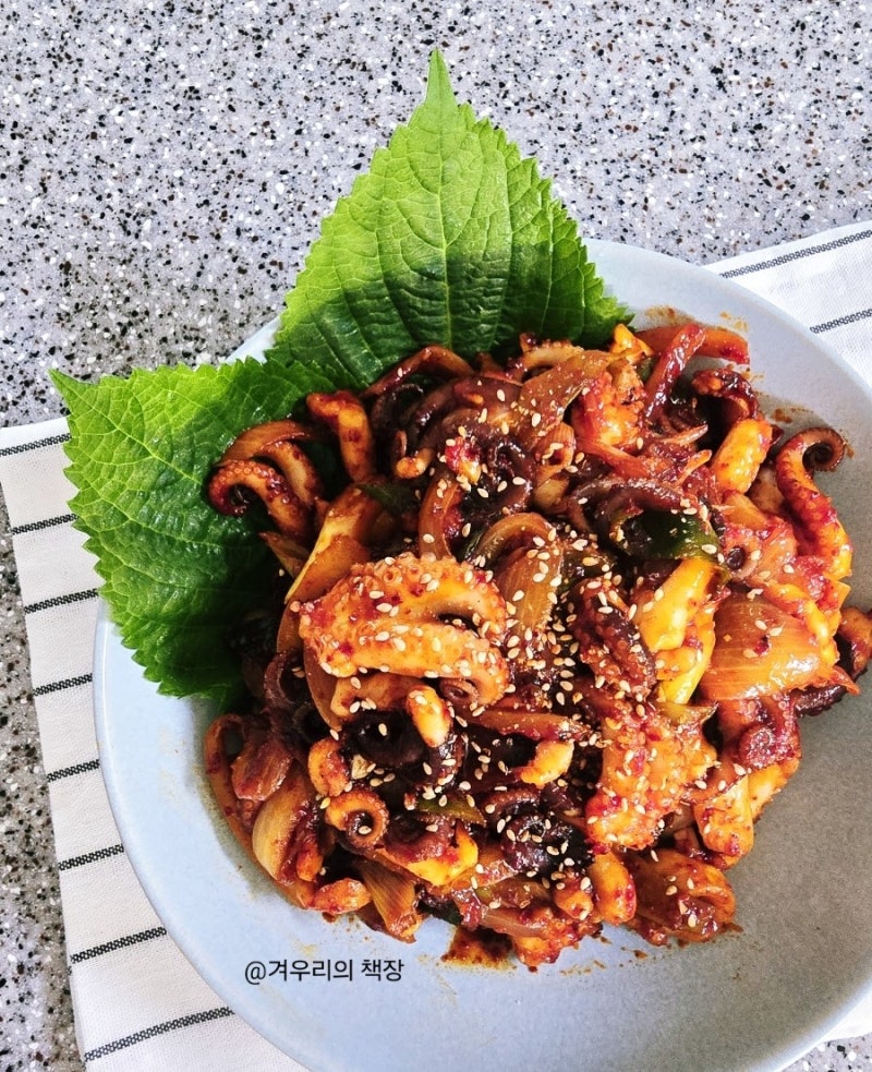매콤한 쭈꾸미볶음 쭈꾸미양념 만드는 법 냉동쭈꾸미 볶음 요리